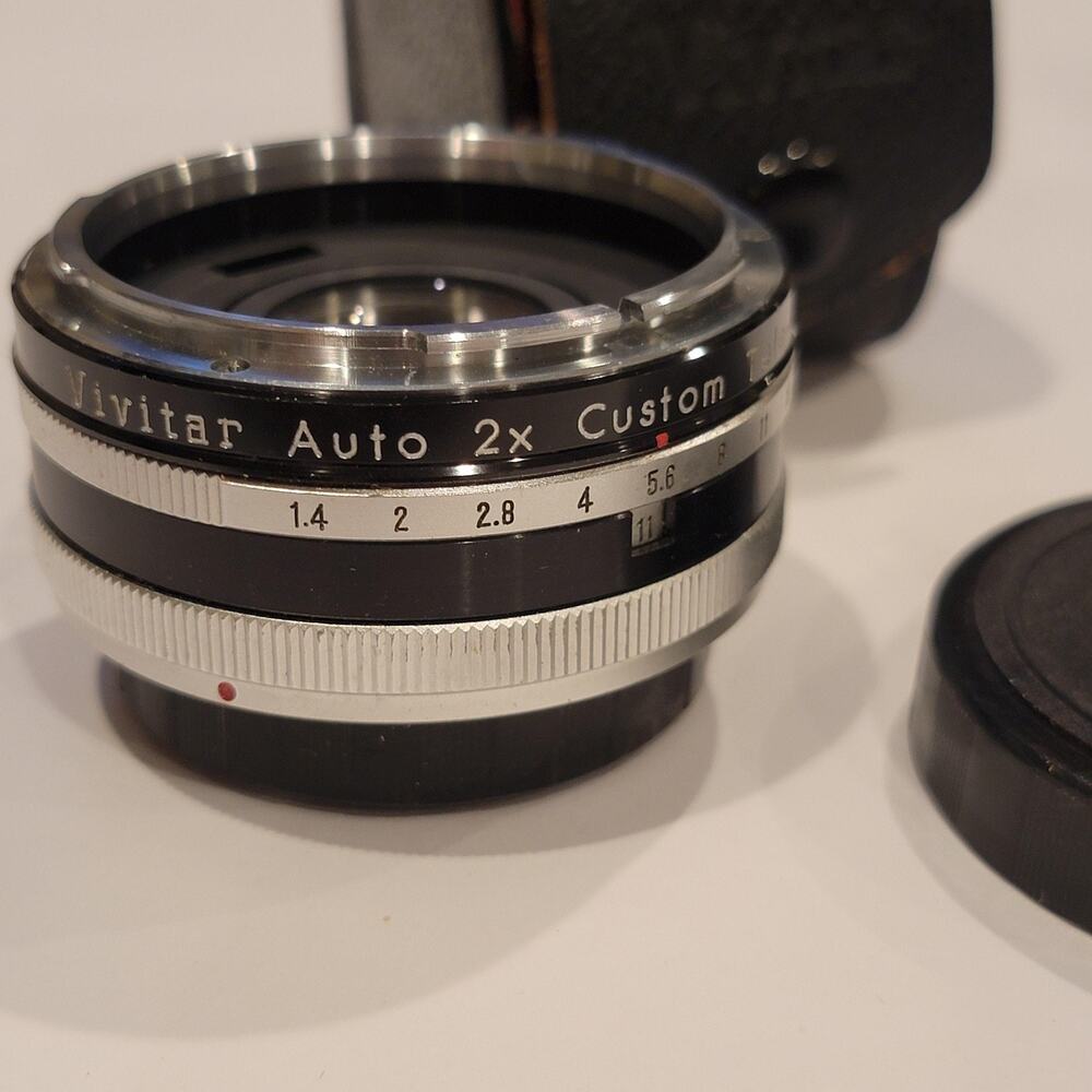 Vintage Vivitar Auto 2X Custom Tele-Converter SLR Lens Adapter Black Case